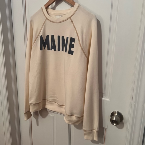 American Eagle Cream Sweatshirt with Maine Print - Picture 3 of 8